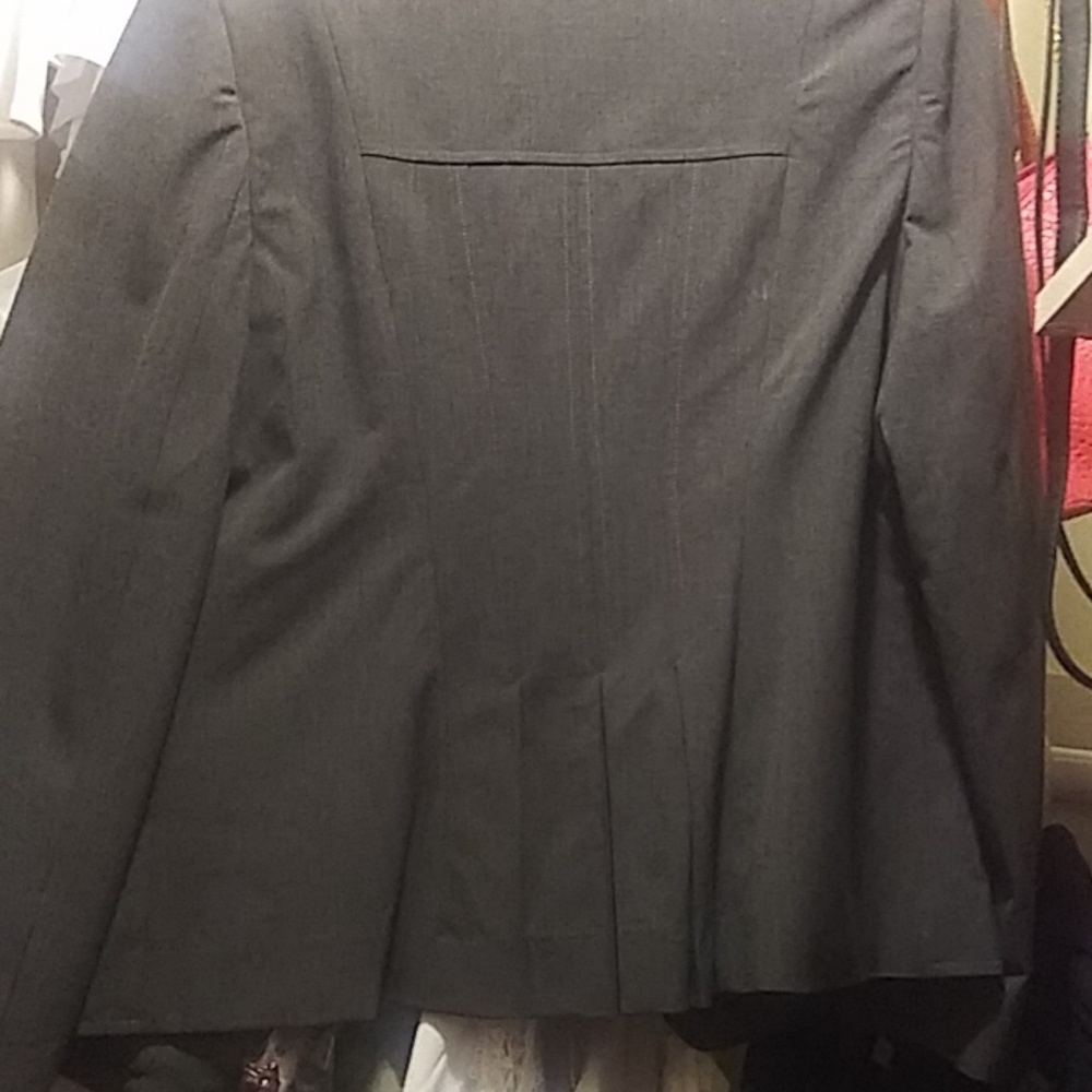 Blazer - Picture 3 of 4